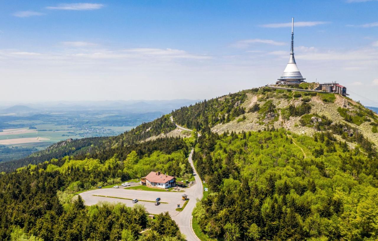 Horská Chata Ještědka Svetla pod Jestedem Exterior foto