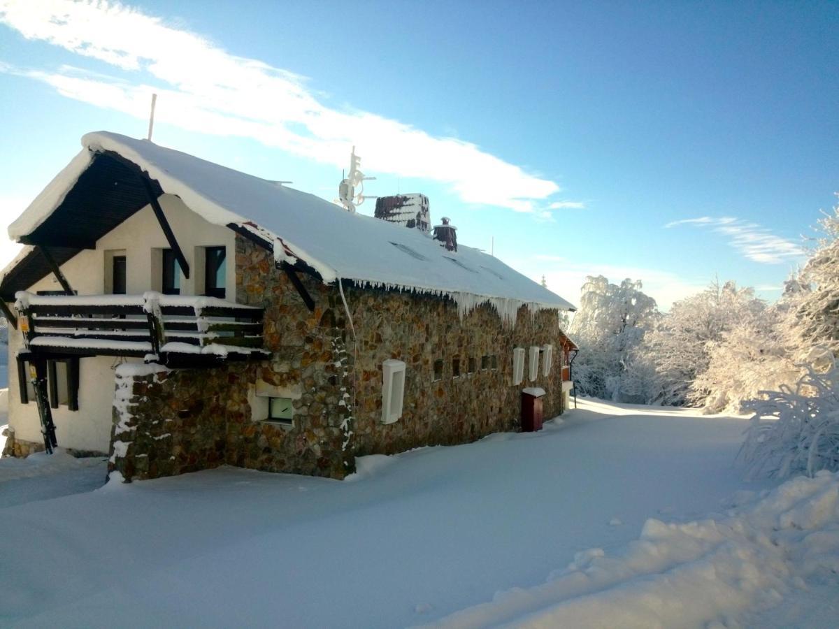 Horská Chata Ještědka Svetla pod Jestedem Exterior foto
