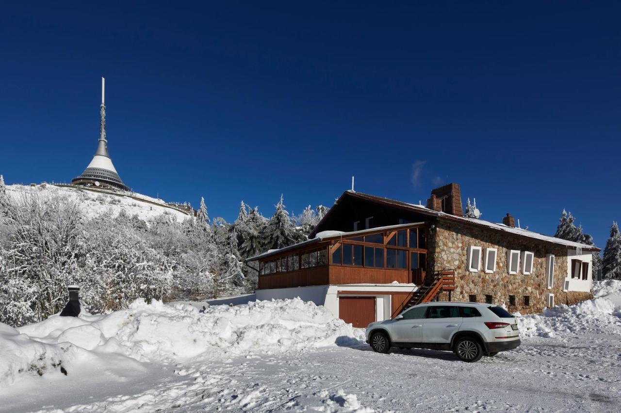 Horská Chata Ještědka Svetla pod Jestedem Exterior foto